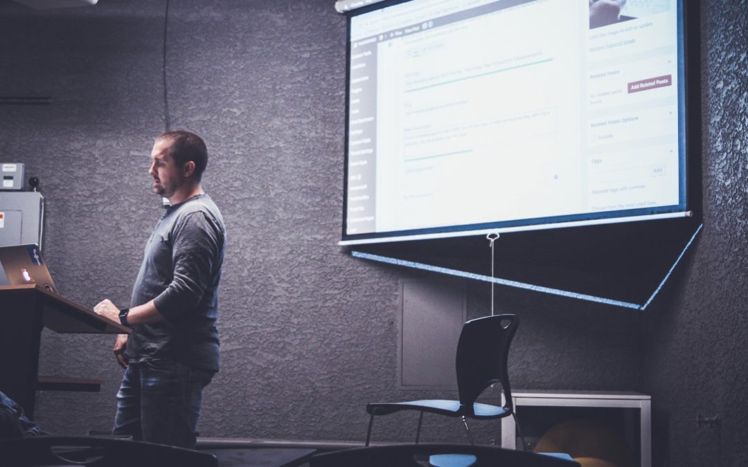 Dump the Powerpoint—Why I Use Non-Linear Presentations